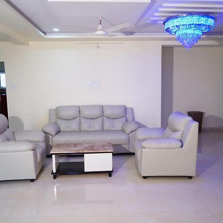 Ramya Grand Apartment Visakhapatnam Exterior photo