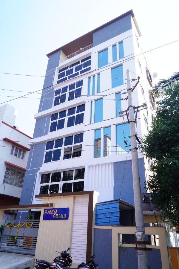 Ramya Grand Apartment Visakhapatnam Exterior photo